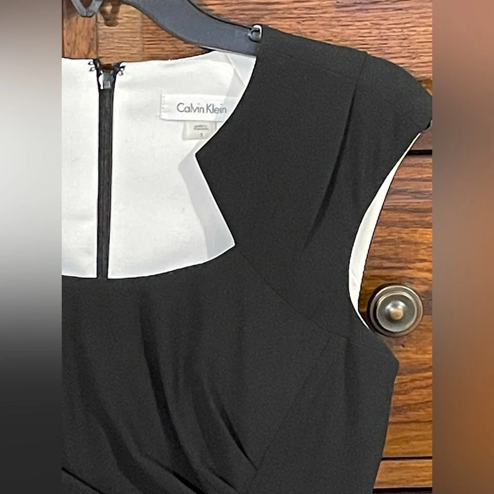 CALVIN KLEIN form fitting black Dress size 2 - Picture 3 of 8